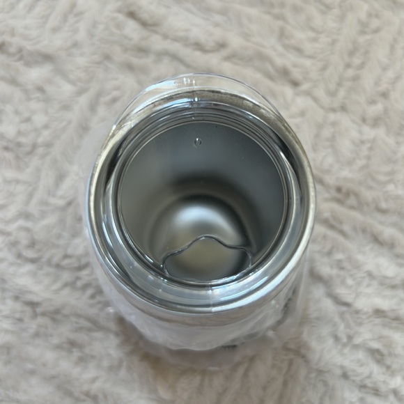 T-Mobile tumbler with plastic lid, with with T logo in pride colors, NWT - Picture 8 of 16